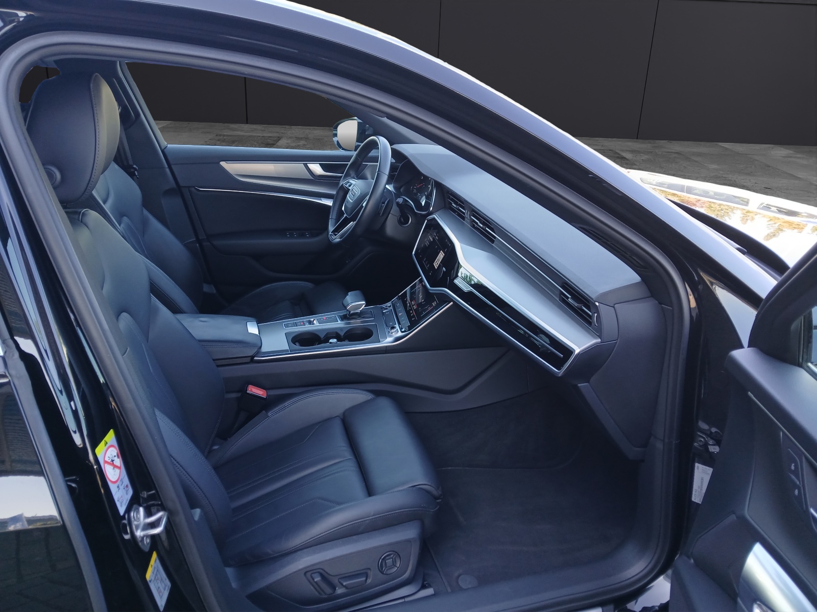 Fahrzeugabbildung Audi A6 Avant 40 TDI sport S-tronic LED Navi Leder ACC RFK SH 19