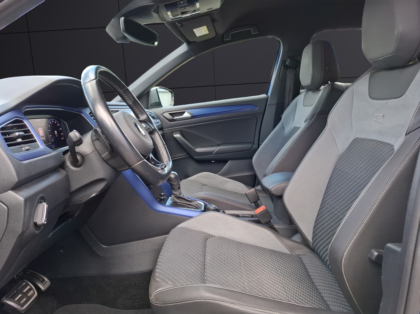 Fahrzeugabbildung Volkswagen T-Roc R DSG 4M LED Navi AID ACC RFK Beats 19