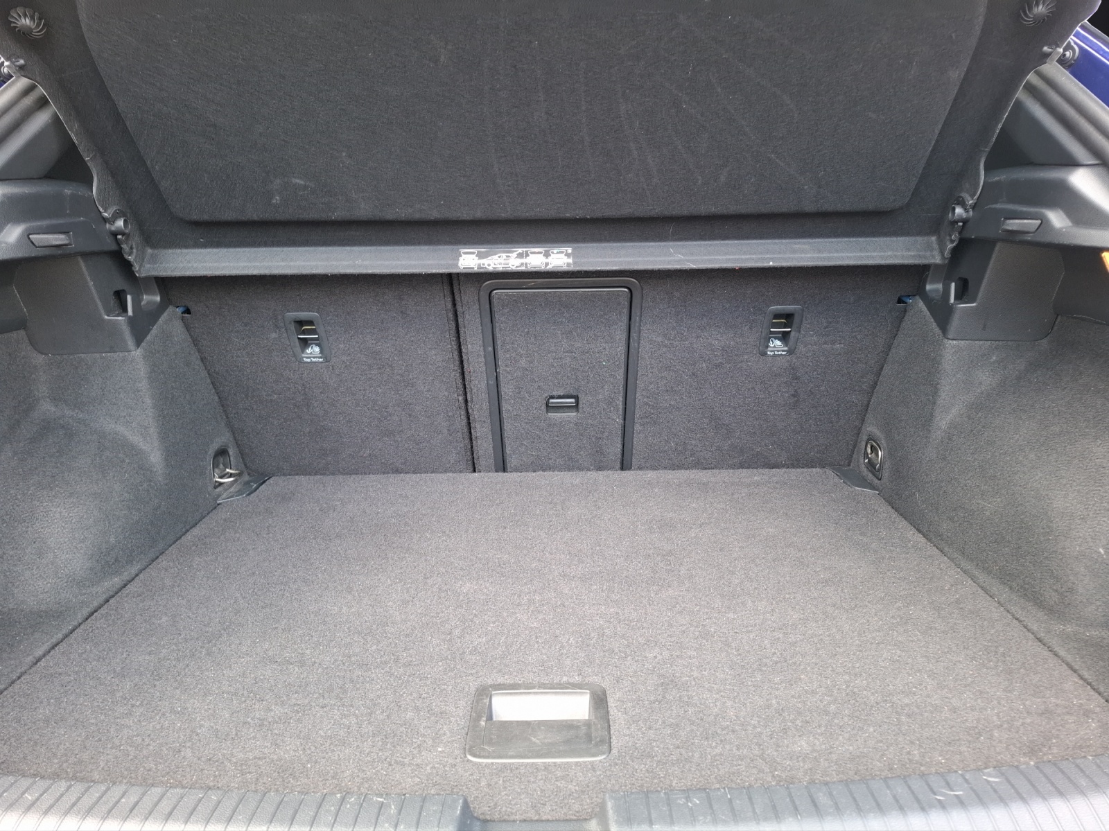 Fahrzeugabbildung Volkswagen T-Roc R DSG 4M LED Navi AID ACC RFK Beats 19