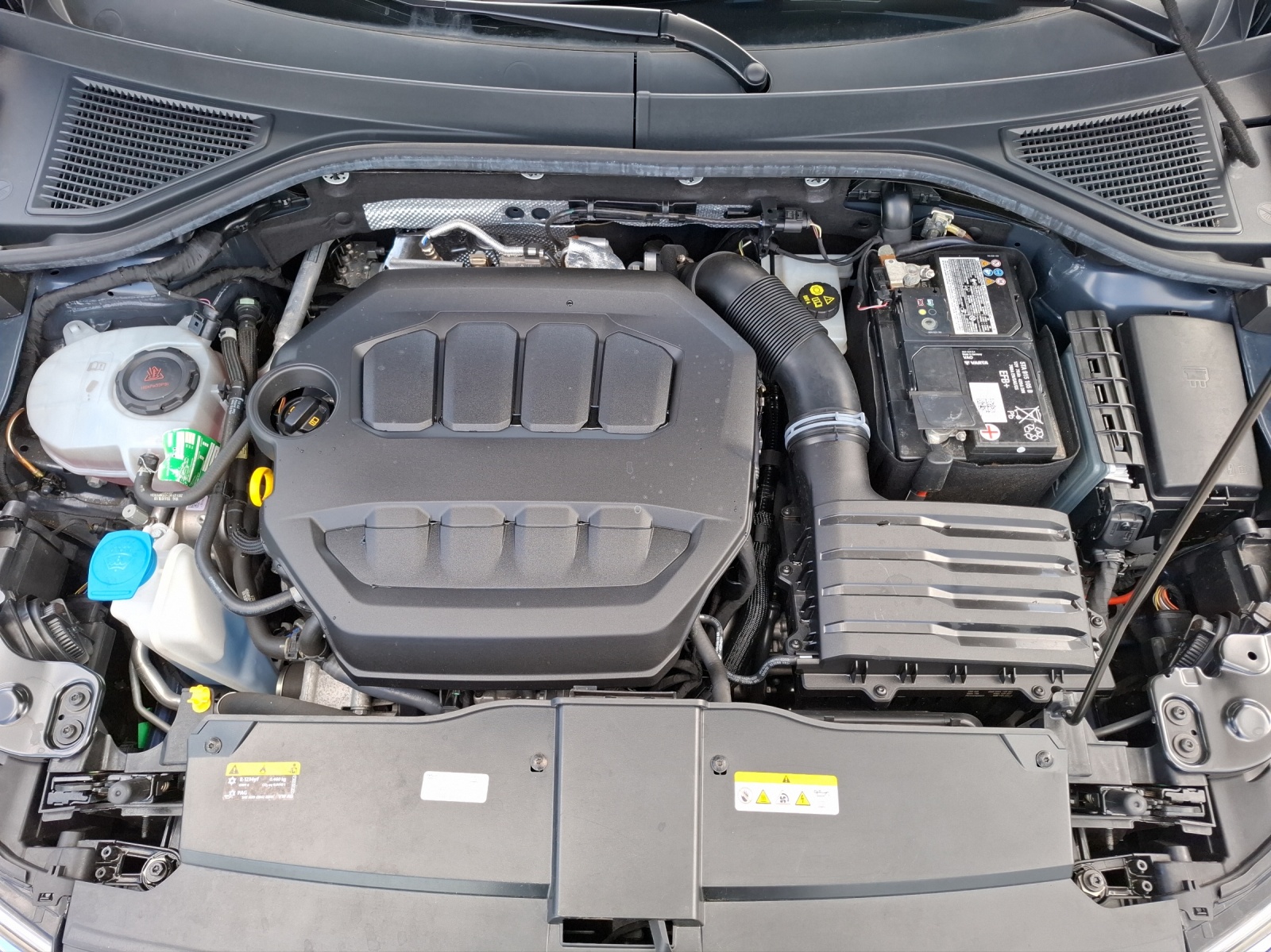 Fahrzeugabbildung Volkswagen T-Roc R DSG 4M LED Navi AID ACC RFK Beats 19