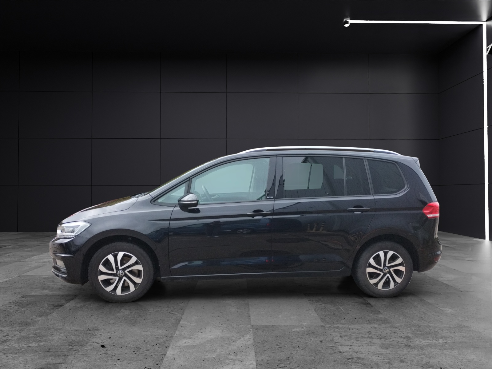 Fahrzeugabbildung Volkswagen Touran TSI Active STH LED Navi ACC Park-Assist SH