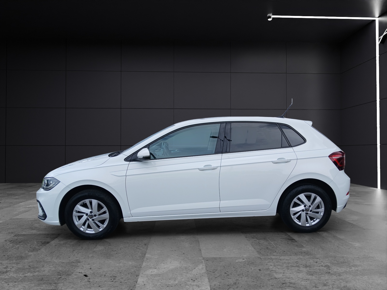 Fahrzeugabbildung Volkswagen Polo TSI Style Matrix Navi AID ACC PDC SH LM