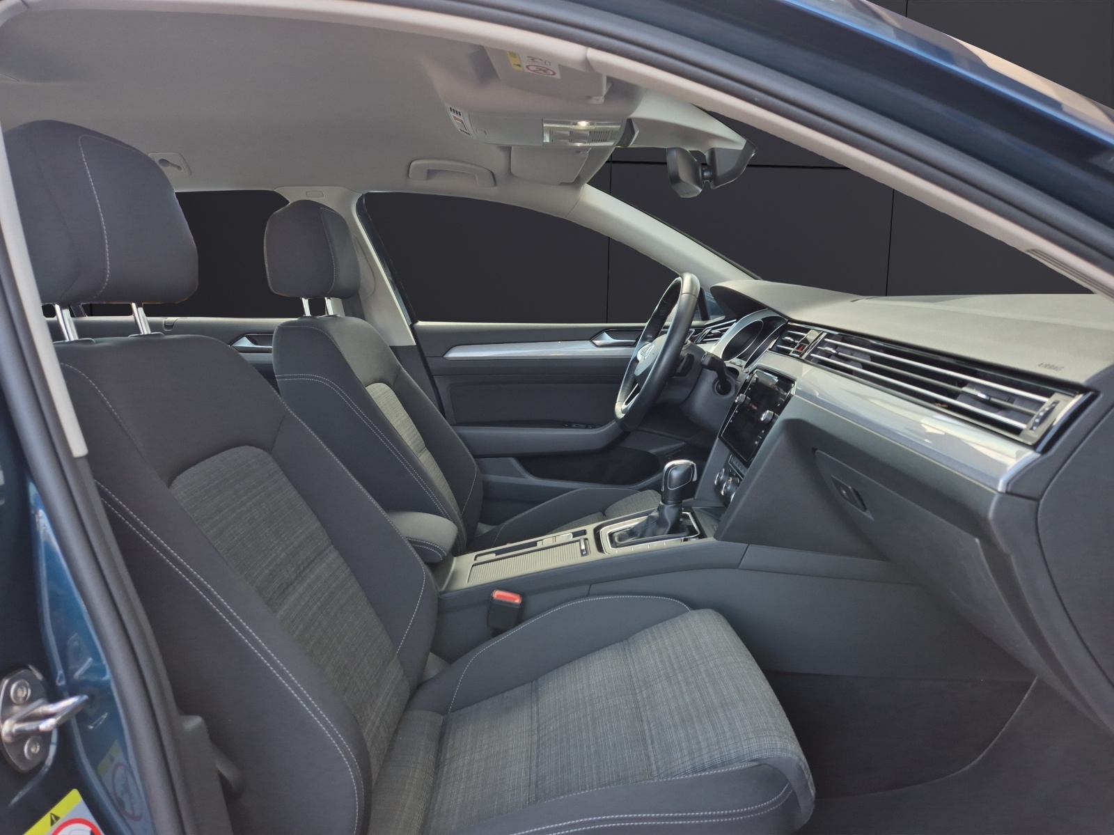 Fahrzeugabbildung Volkswagen Passat Variant TSI Business DSG Matrix Navi ACC RFK SH 18