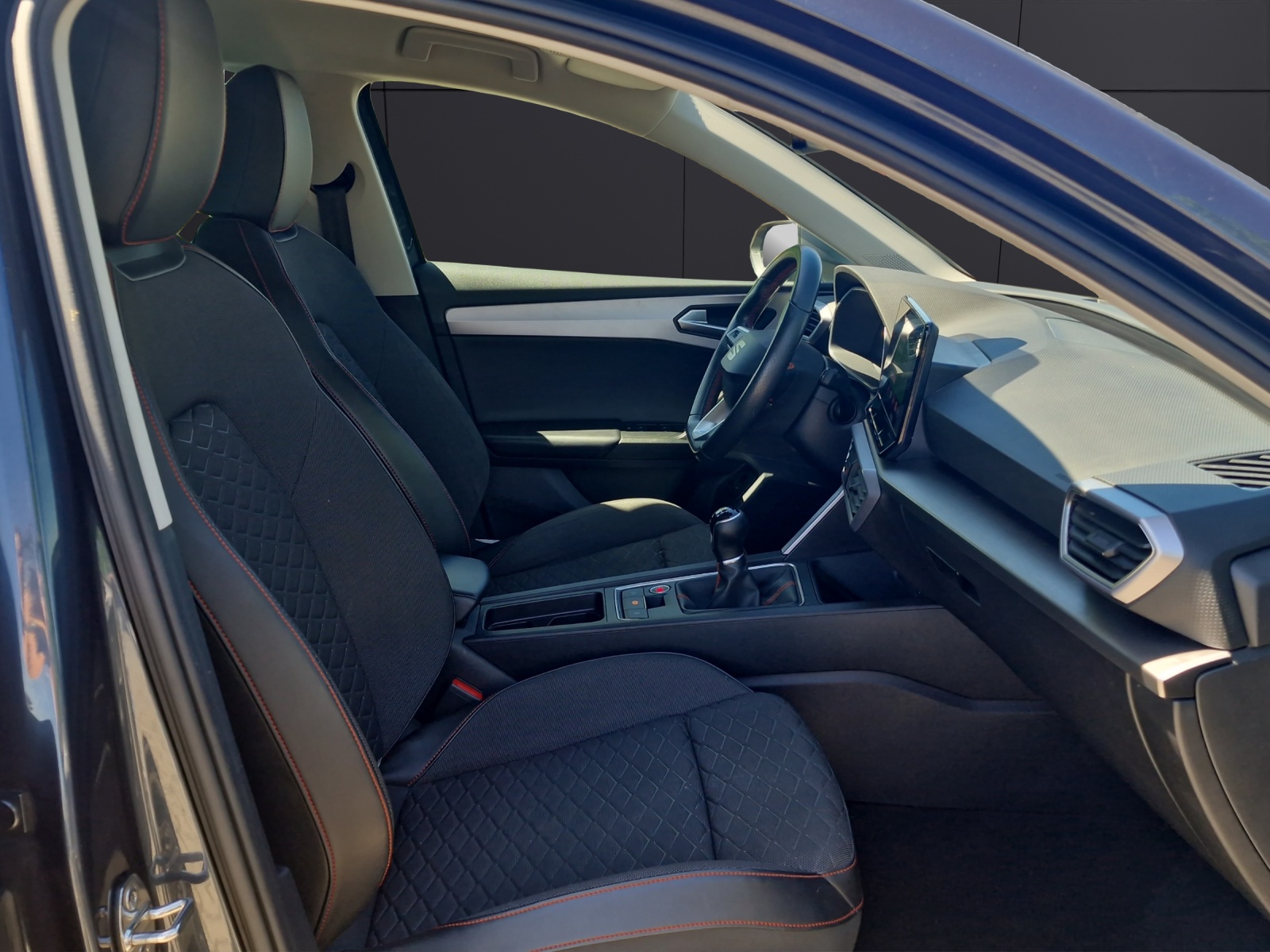 Fahrzeugabbildung SEAT Leon ST FR 1.5 TSI LED Navi AHK VC SH RFK