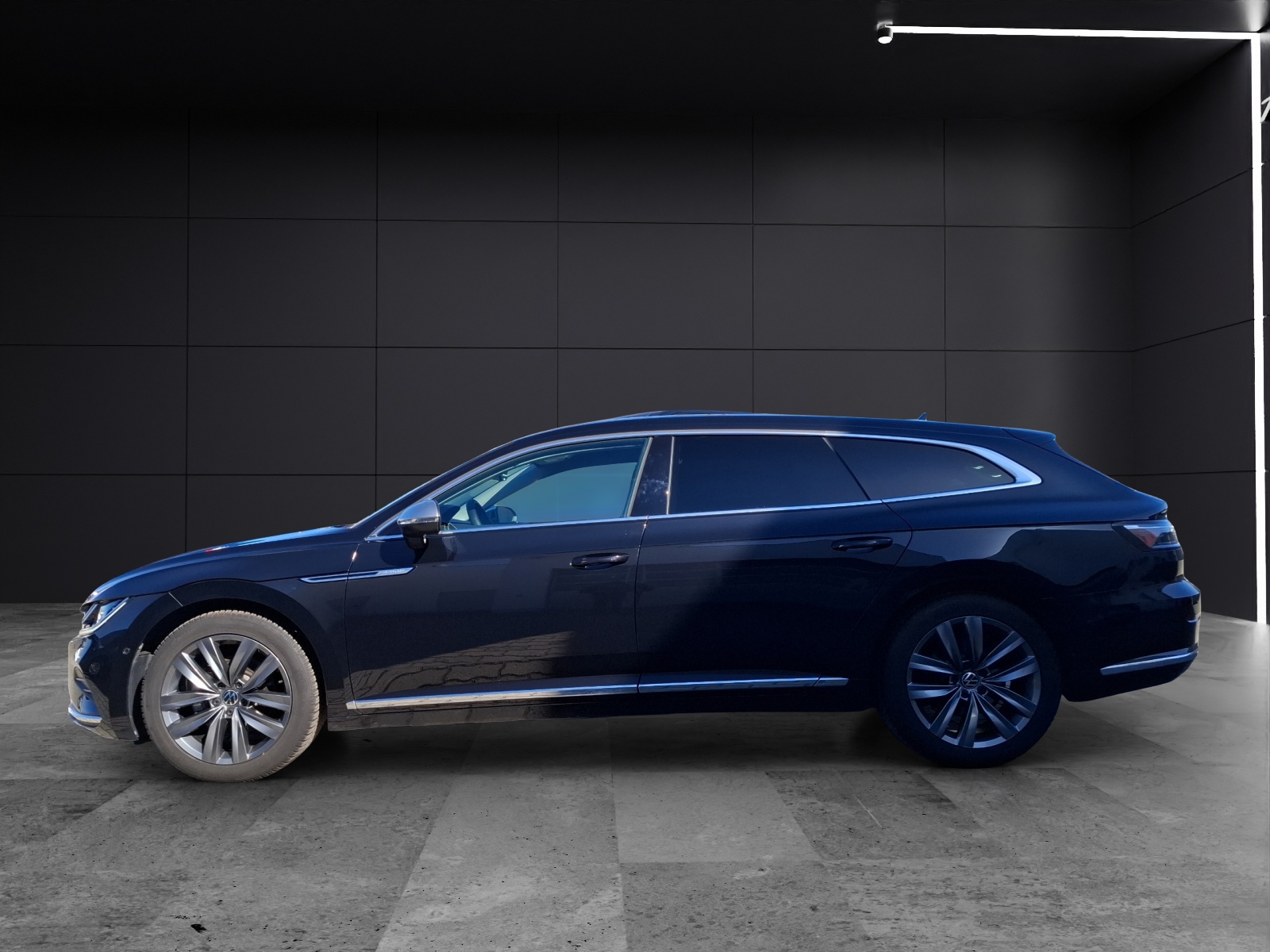 Fahrzeugabbildung Volkswagen Arteon SB TSI Elegance DSG Matrix AHK Navi AID ACC Park-Assist SH LM TSI Elegance DSG Matrix AHK Navi AID ACC Park-Assist SH LM