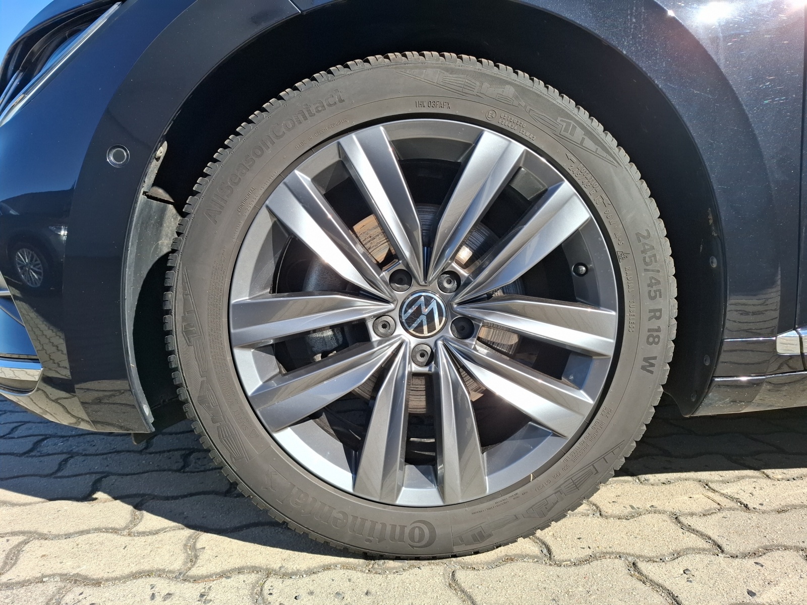 Fahrzeugabbildung Volkswagen Arteon SB TSI Elegance DSG Matrix AHK Navi AID ACC Park-Assist SH LM TSI Elegance DSG Matrix AHK Navi AID ACC Park-Assist SH LM