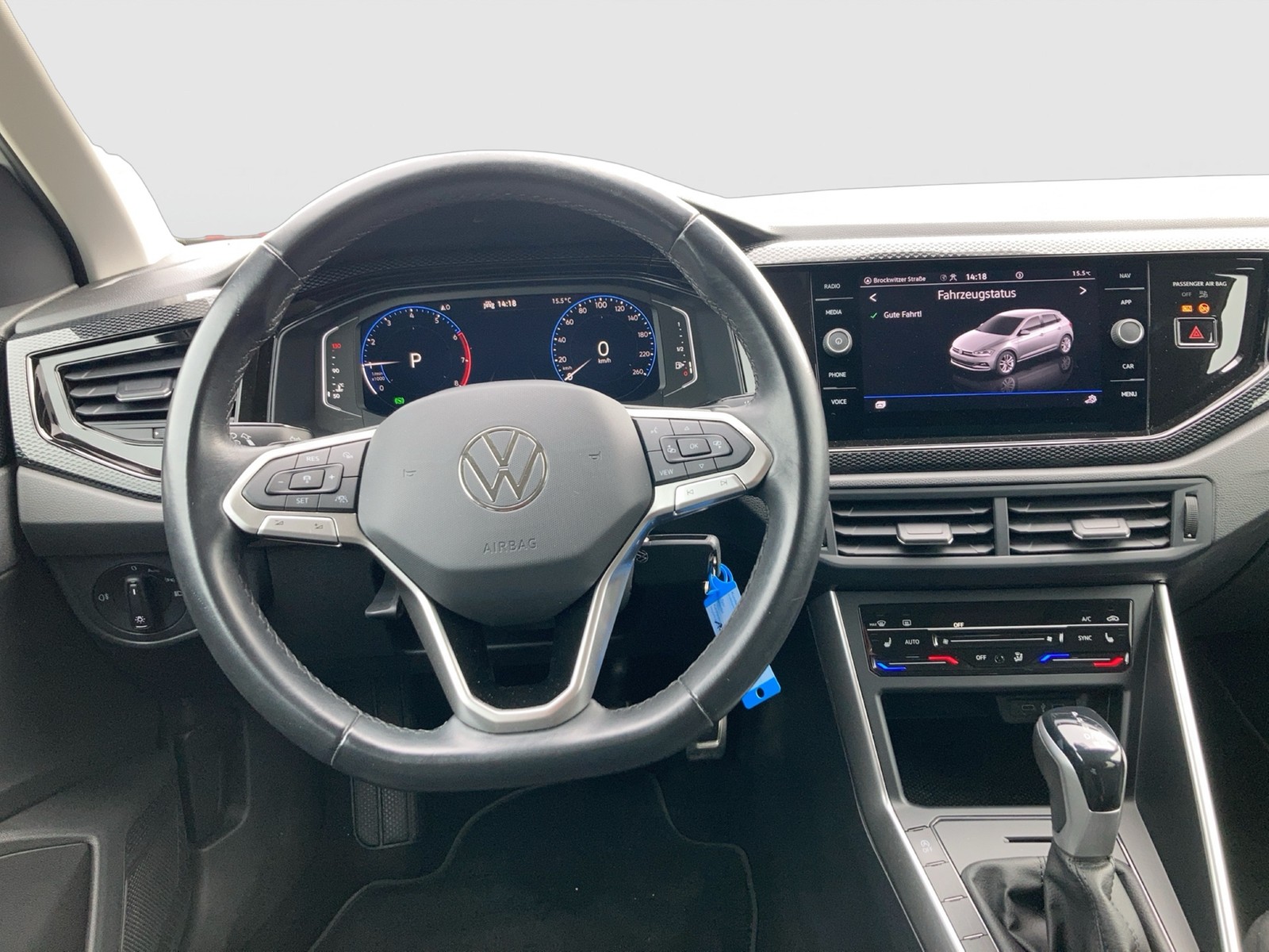 Fahrzeugabbildung Volkswagen Polo TSI Active DSG LED Navi AID ACC PDC SH