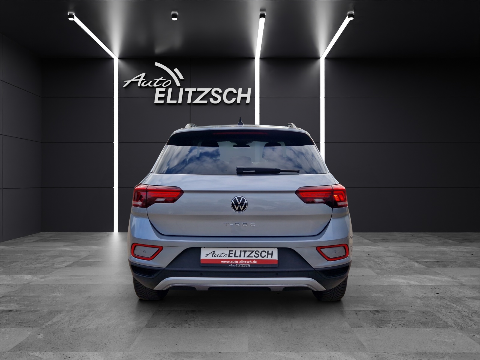 Fahrzeugabbildung Volkswagen T-Roc TSI Move STH LED Navi AID ACC Park-Assist SH