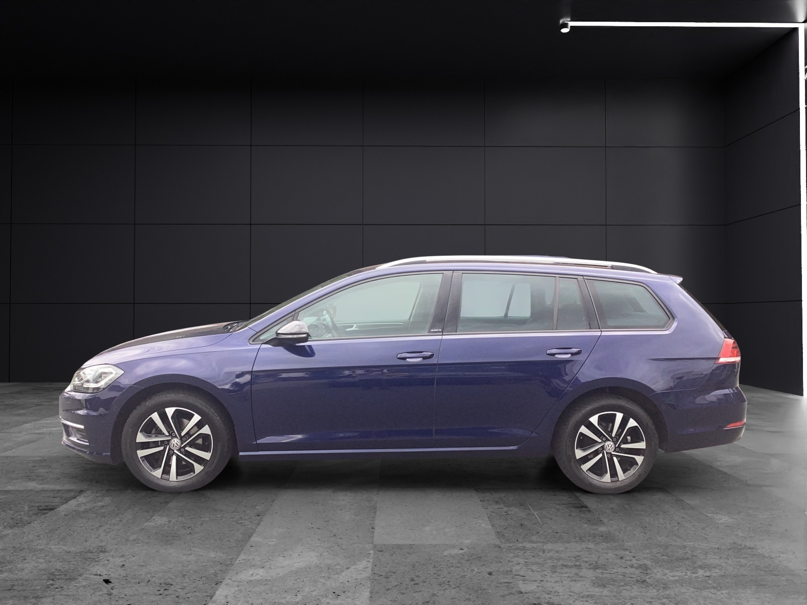 Fahrzeugabbildung Volkswagen Golf VII Variant IQ.DRIVE LED AHK Navi ACC Park-Assist SH LM