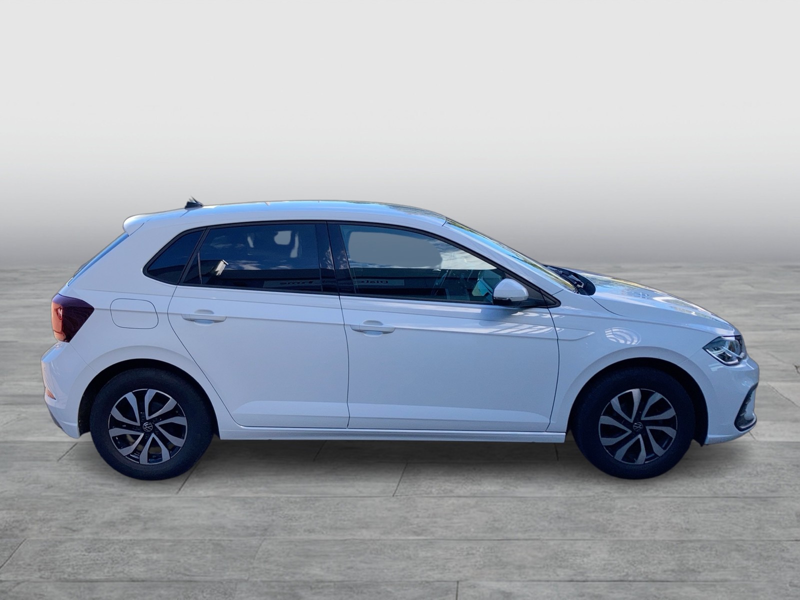 Fahrzeugabbildung Volkswagen Polo TSI Active DSG LED Navi ACC PDC SH