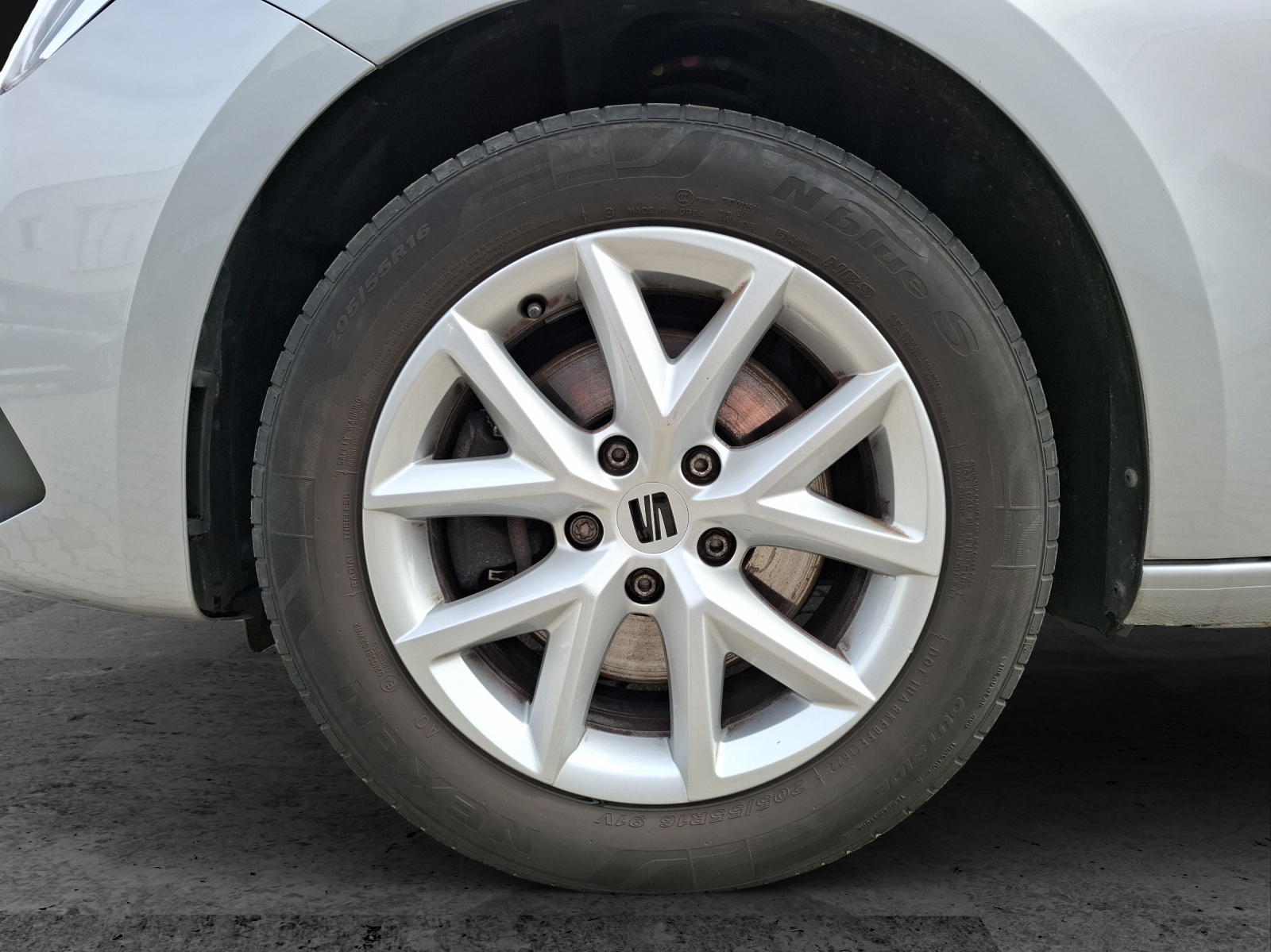 Fahrzeugabbildung SEAT Leon ST TDI Style DSG LED AHK Navi AID GRA PDC SH