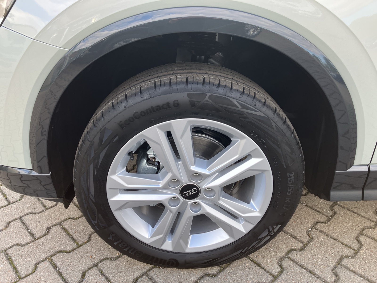 Fahrzeugabbildung Audi Q2 35 TFSI advanced, MatrixLED, virtual cockpit plus
