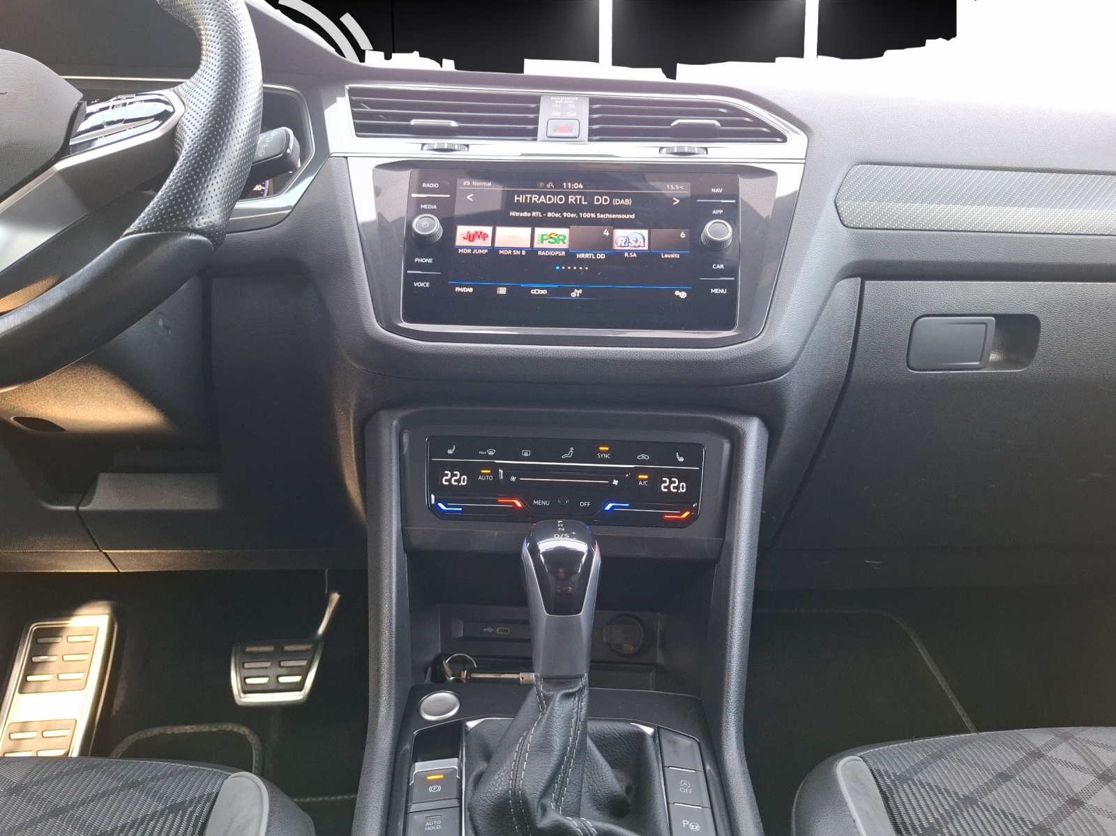 Fahrzeugabbildung Volkswagen Tiguan Allspace TDI R-Line DSG 4M Matrix AHK Navi AID ACC RFK SH 19