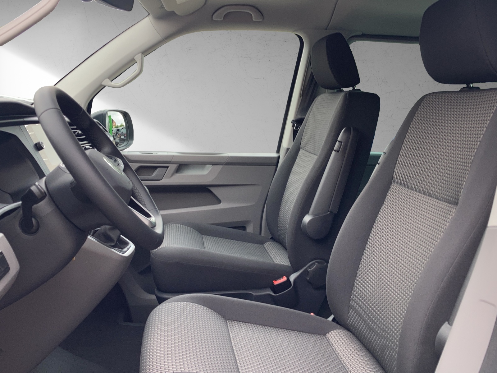 Fahrzeugabbildung Volkswagen T6 Caravelle T6.1 NAVI CLIMATR. SHZ RFK ACC