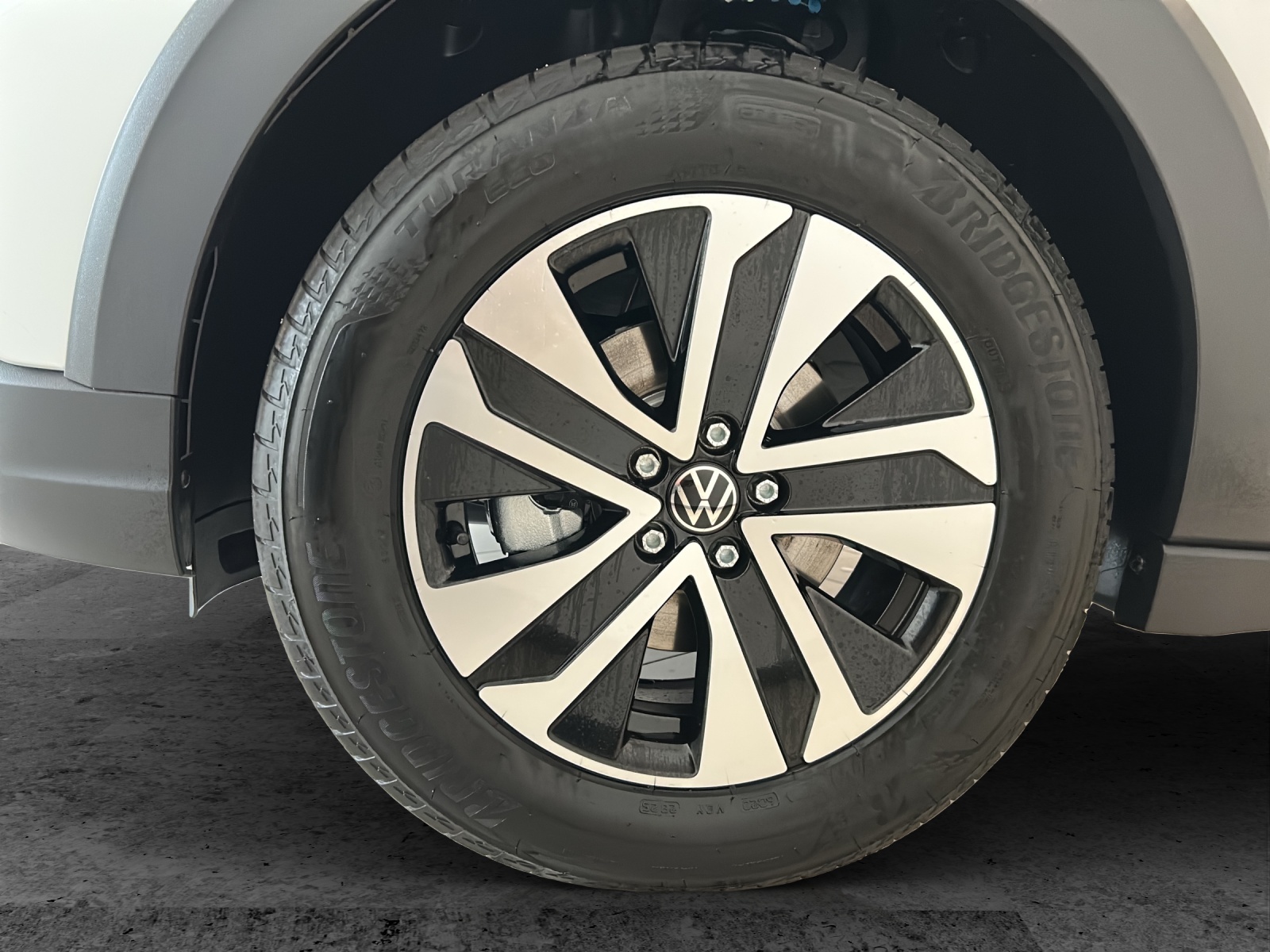 Fahrzeugabbildung Volkswagen Taigo Energy TSI DSG IQ.Light ACC SH RearView Navi Klima