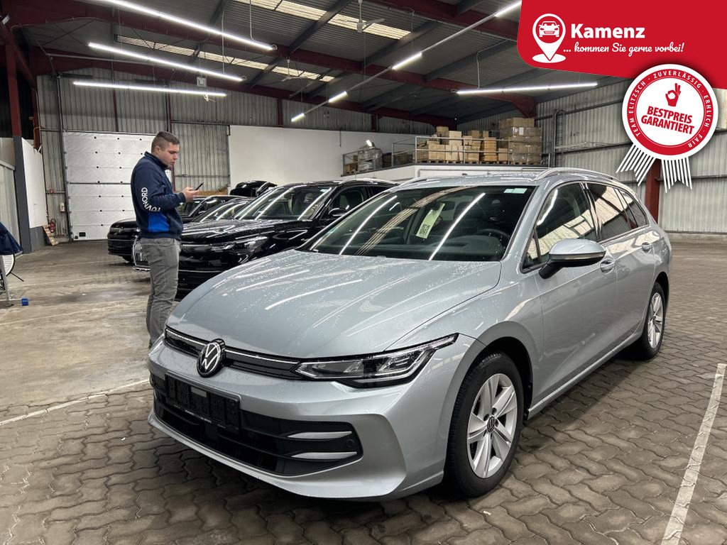 Volkswagen Golf VIII Variant TDI Life DSG LED Navi AID HUD ACC RFK SH LM