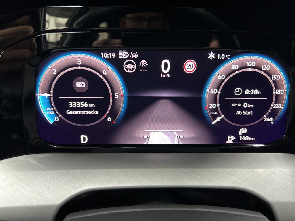 Fahrzeugabbildung Volkswagen Golf VIII Variant TDI Life DSG LED Navi AID HUD ACC RFK SH LM