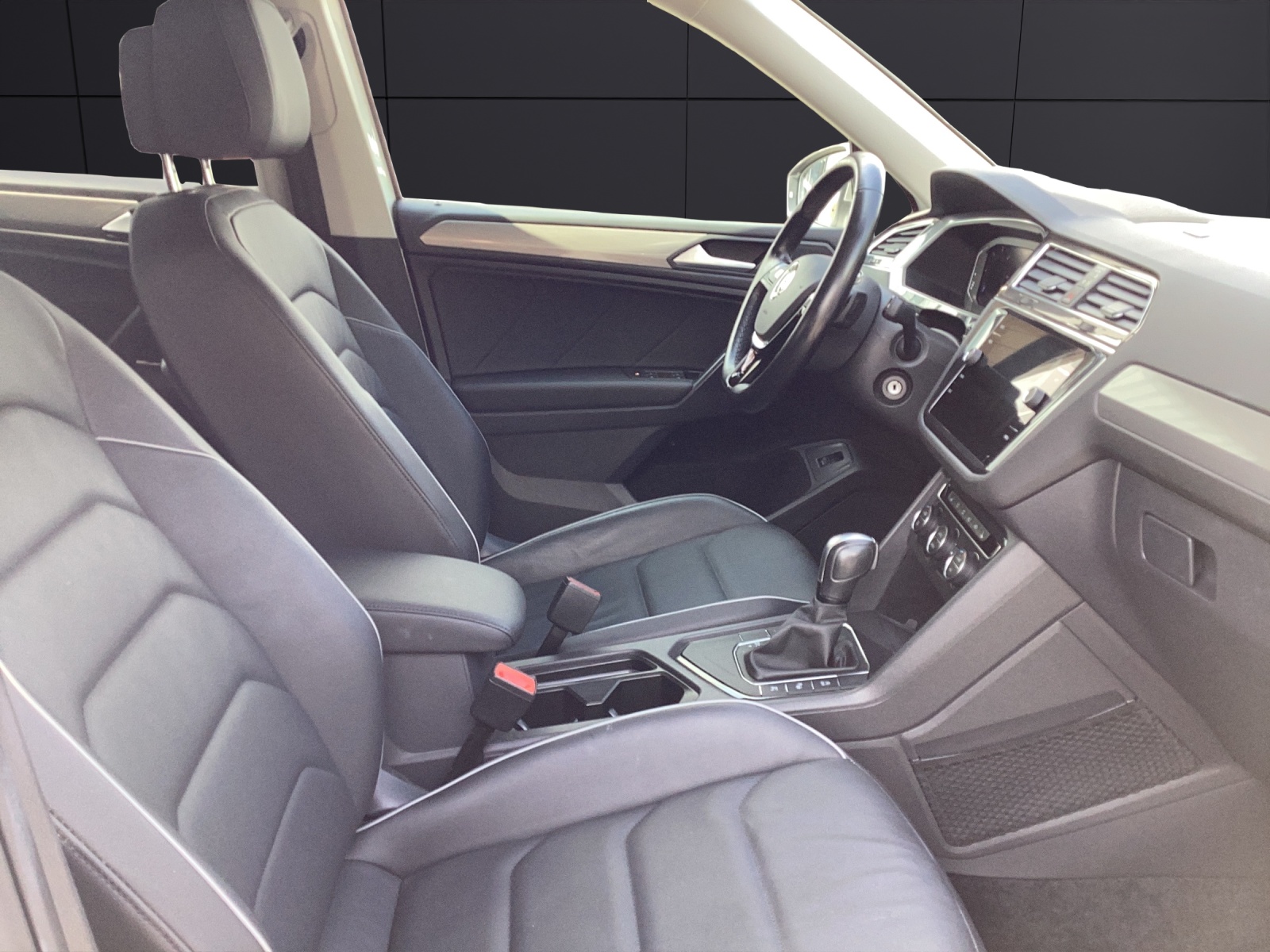 Fahrzeugabbildung Volkswagen Tiguan Allspace TDI DSG Standhzg Leder 360° Kamera LED Navi AID ACC