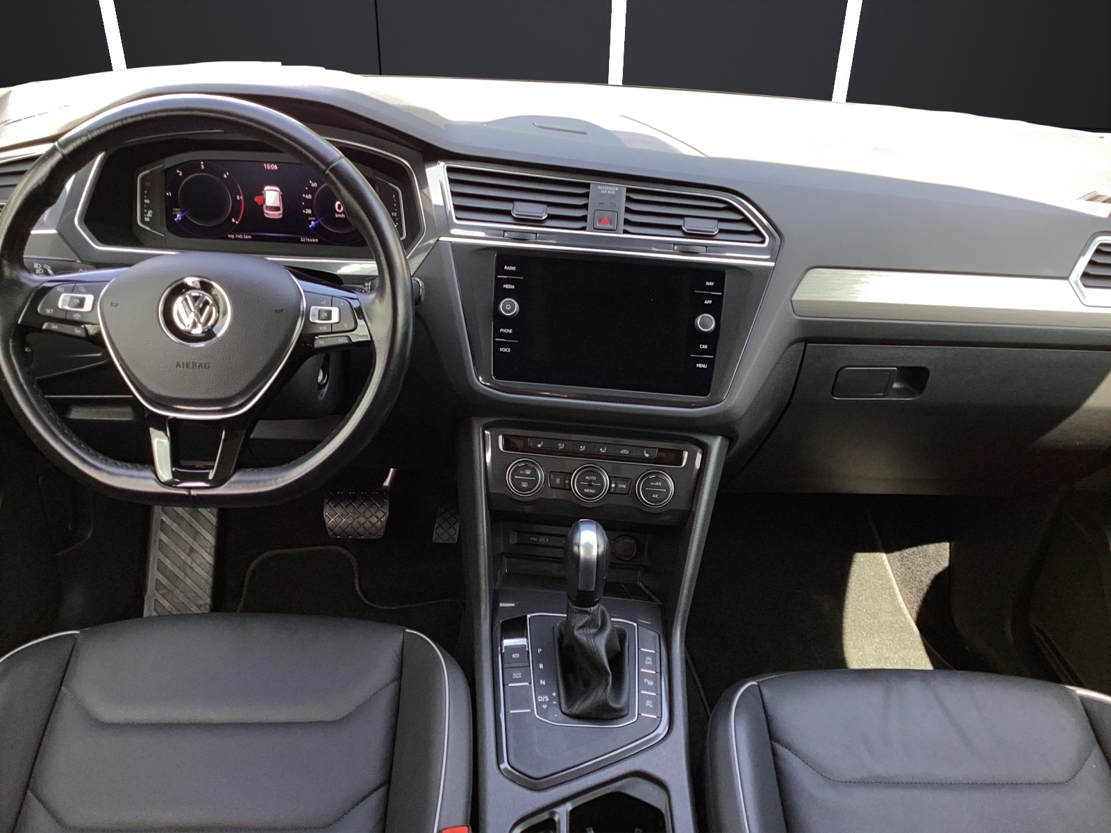 Fahrzeugabbildung Volkswagen Tiguan Allspace TDI DSG Standhzg Leder 360° Kamera LED Navi AID ACC