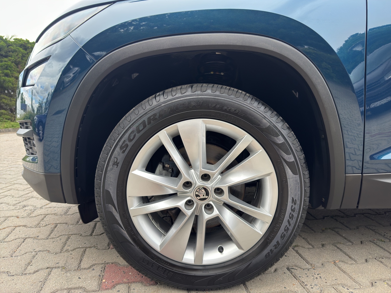Fahrzeugabbildung SKODA Kodiaq TSI Style DSG LED Navi Pano AID ACC PDC SH LM