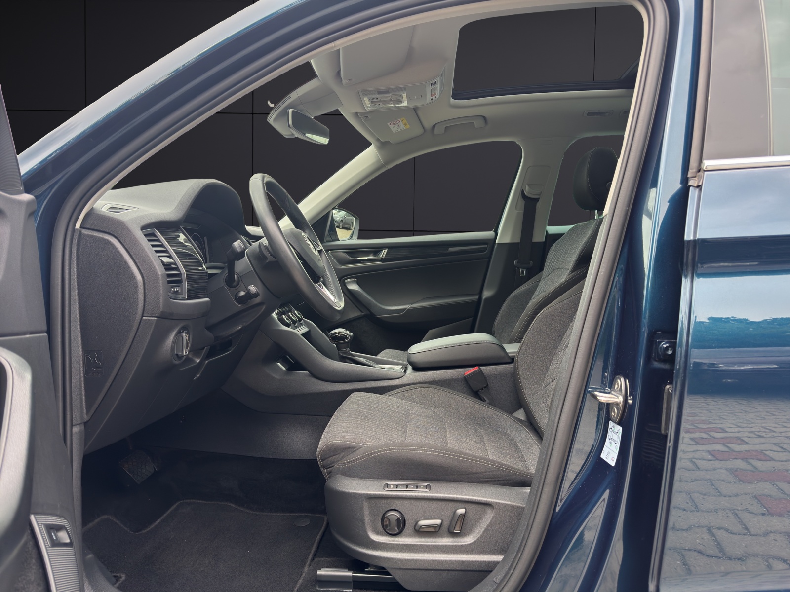 Fahrzeugabbildung SKODA Kodiaq TSI Style DSG LED Navi Pano AID ACC PDC SH LM