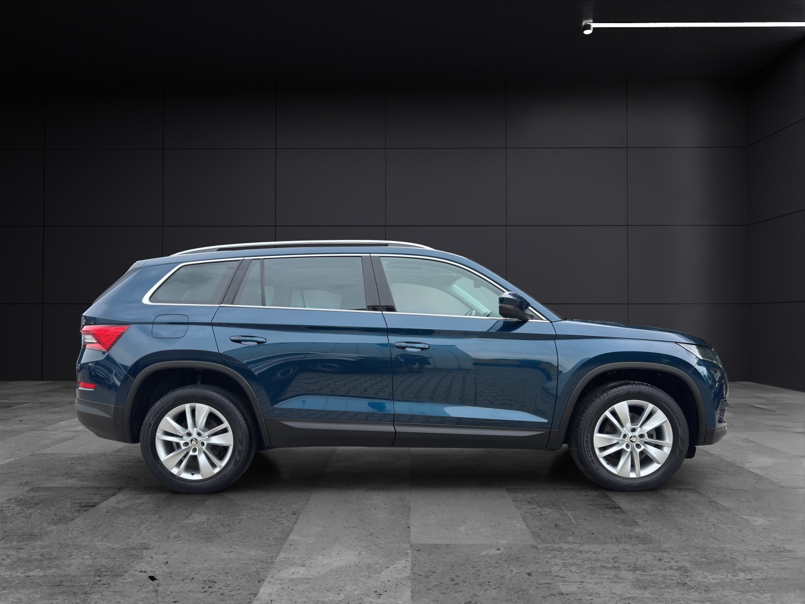 Fahrzeugabbildung SKODA Kodiaq TSI Style DSG LED Navi Pano AID ACC PDC SH LM