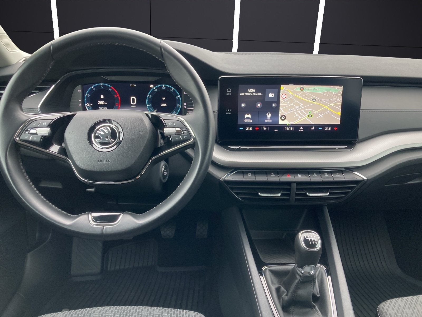 Fahrzeugabbildung SKODA Octavia Combi TDI Ambition LED AHK Navi PDC SH