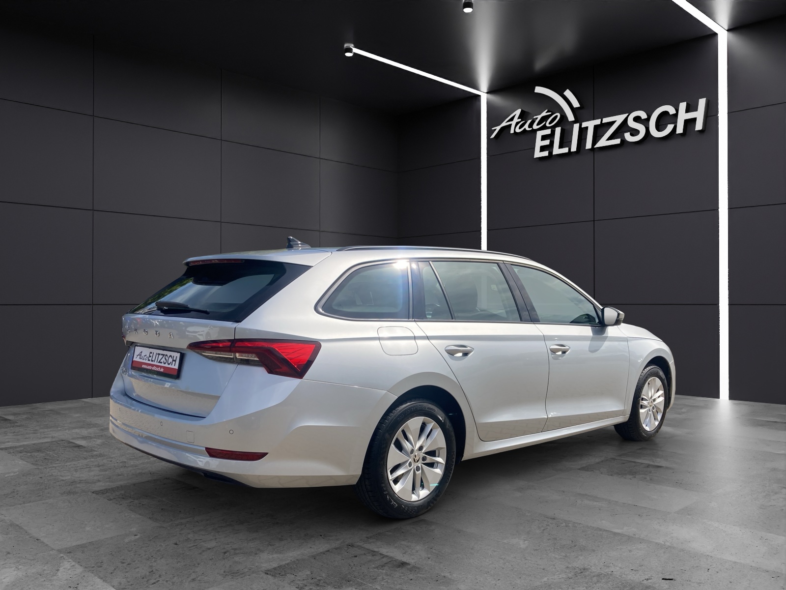 Fahrzeugabbildung SKODA Octavia Combi TDI Ambition LED AHK Navi PDC SH