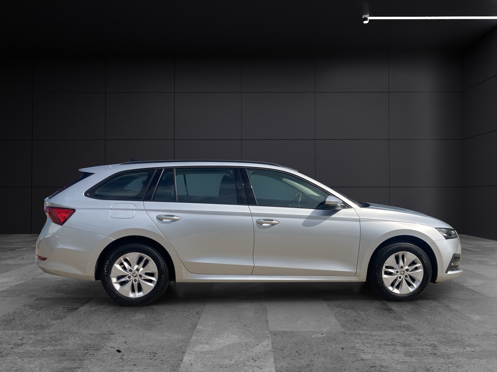 Fahrzeugabbildung SKODA Octavia Combi TDI Ambition LED AHK Navi PDC SH