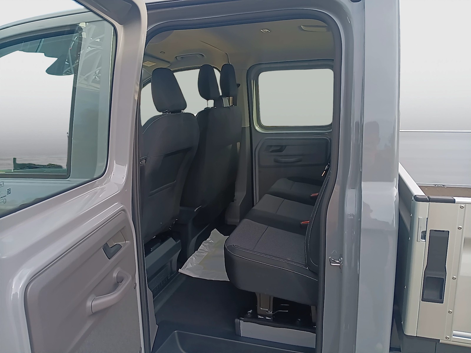 Fahrzeugabbildung Volkswagen T7 Transporter DOKA Pritsche TDI LR AHK KLIMA RFK SITZH.