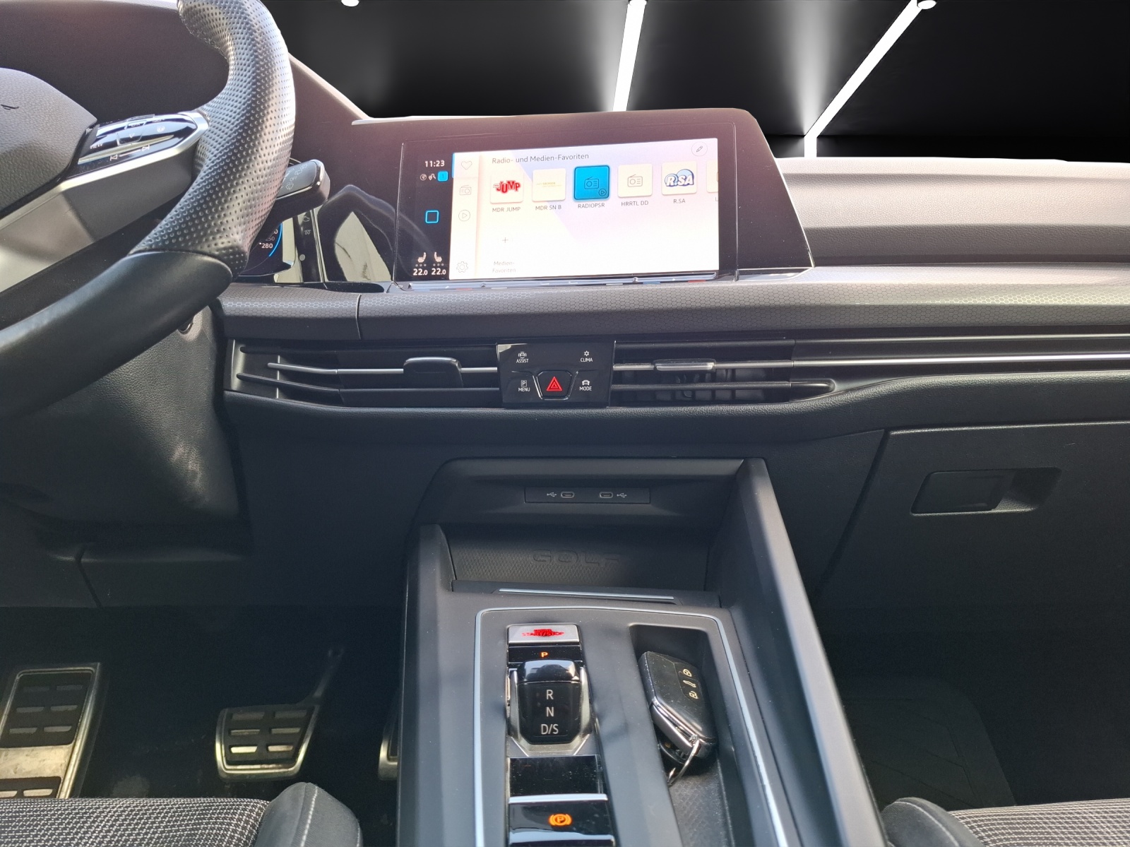 Fahrzeugabbildung Volkswagen Golf VIII GTD LEDplus Navi AID ACC PDC SH 19