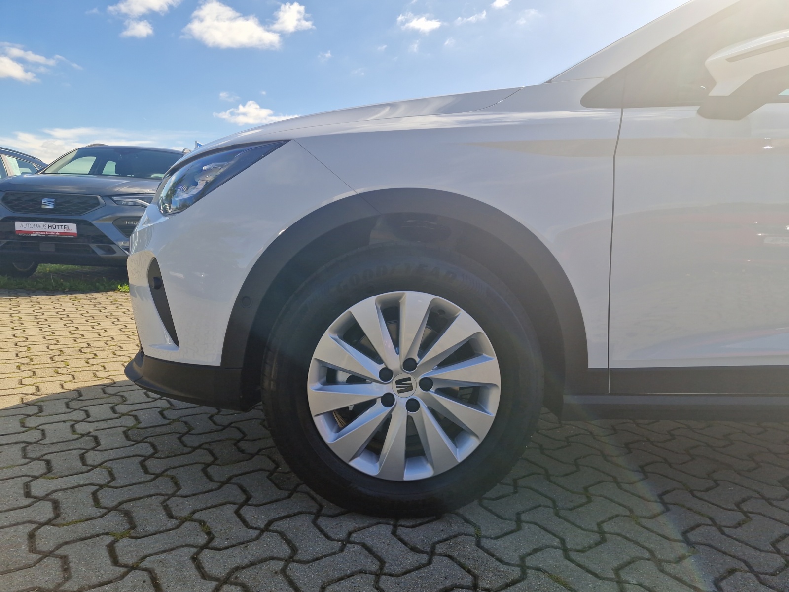 Fahrzeugabbildung SEAT Arona Road Edition 1.0 TSI LED KAMERA KLIMA