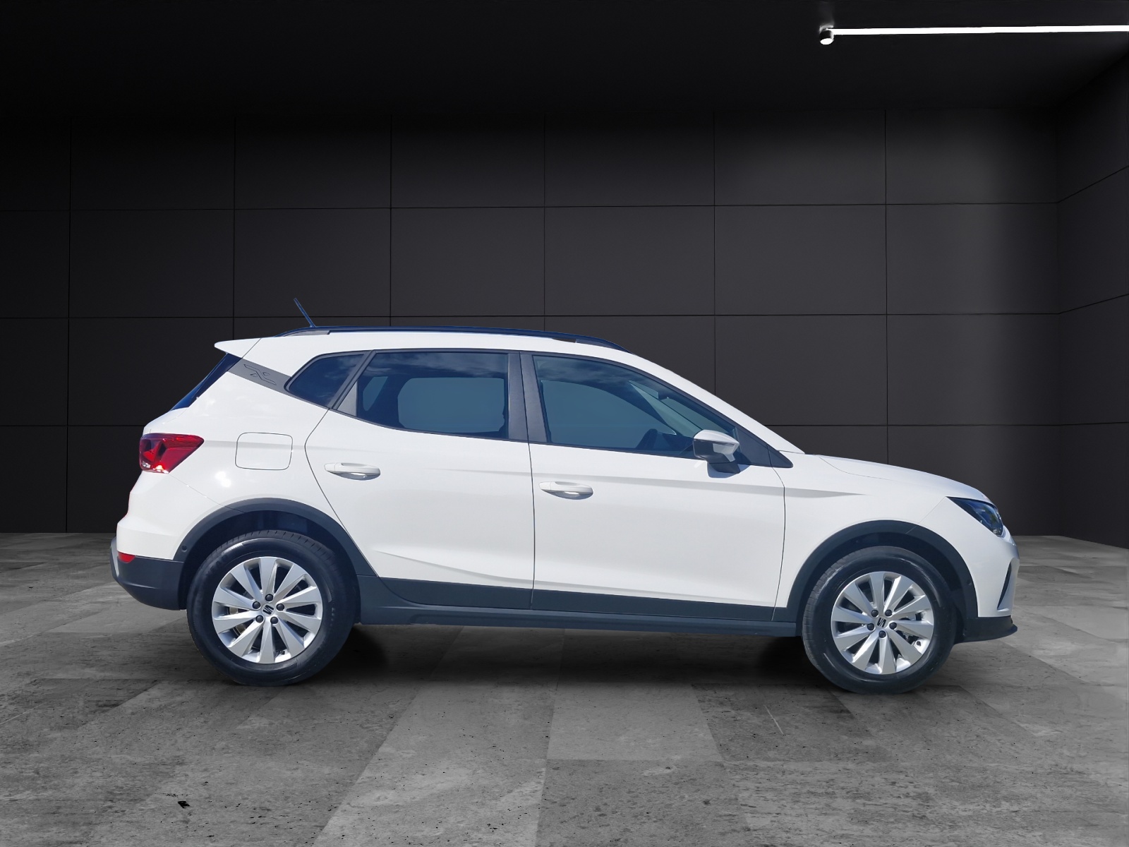 Fahrzeugabbildung SEAT Arona Road Edition 1.0 TSI LED KAMERA KLIMA
