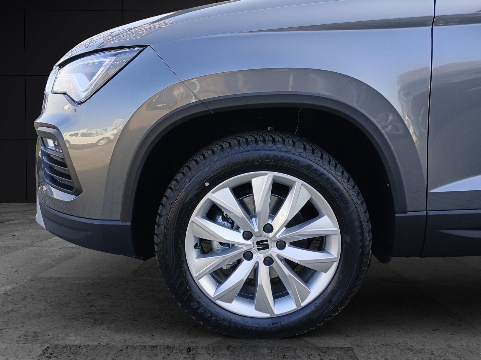 Fahrzeugabbildung SEAT Ateca Style 1.5 TSI DSG Kessy LED