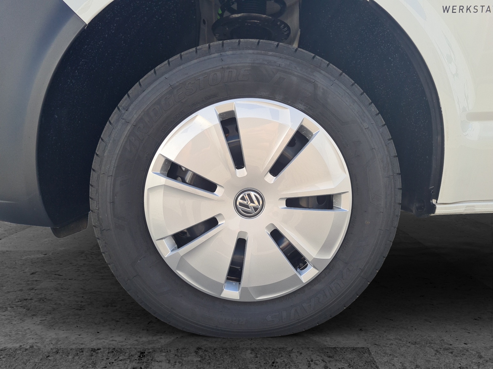 Fahrzeugabbildung Volkswagen T6 Kombi T6.1 TDI 9-Sitzer LR SITZH. PDC KLIMA