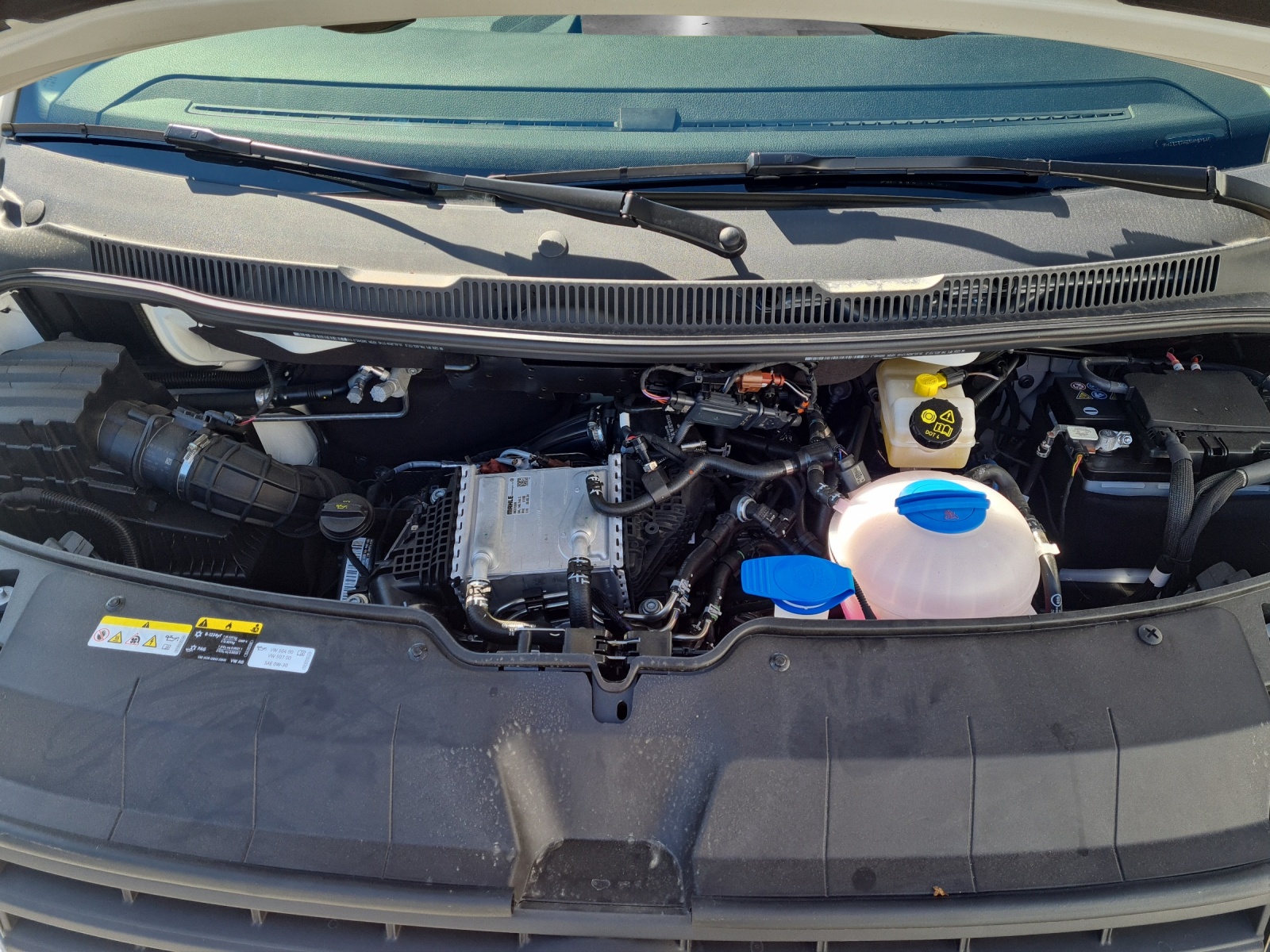 Fahrzeugabbildung Volkswagen T6 Kombi T6.1 TDI 9-Sitzer LR SITZH. PDC KLIMA