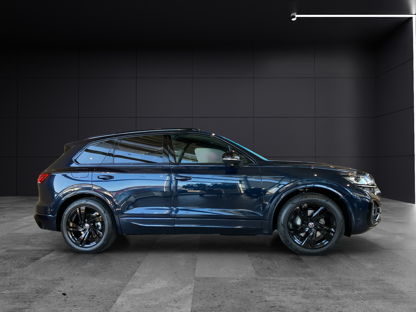 Fahrzeugabbildung Volkswagen Touareg R-Line Final Edition AHZV STANDH. DYNAUDIO