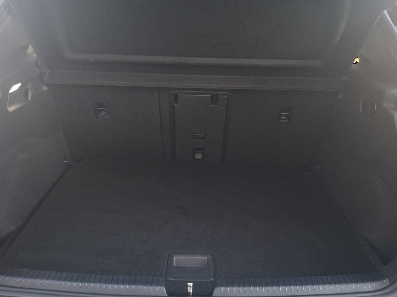 Fahrzeugabbildung Volkswagen ID.3 Pro Matrix Navi Pano ACC RFK SHZ 19