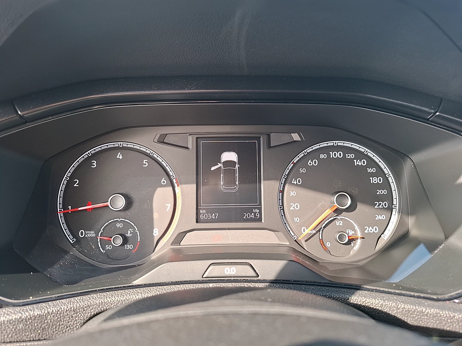 Fahrzeugabbildung Volkswagen T-Roc TSI Basis CarPlay PDC SH LM