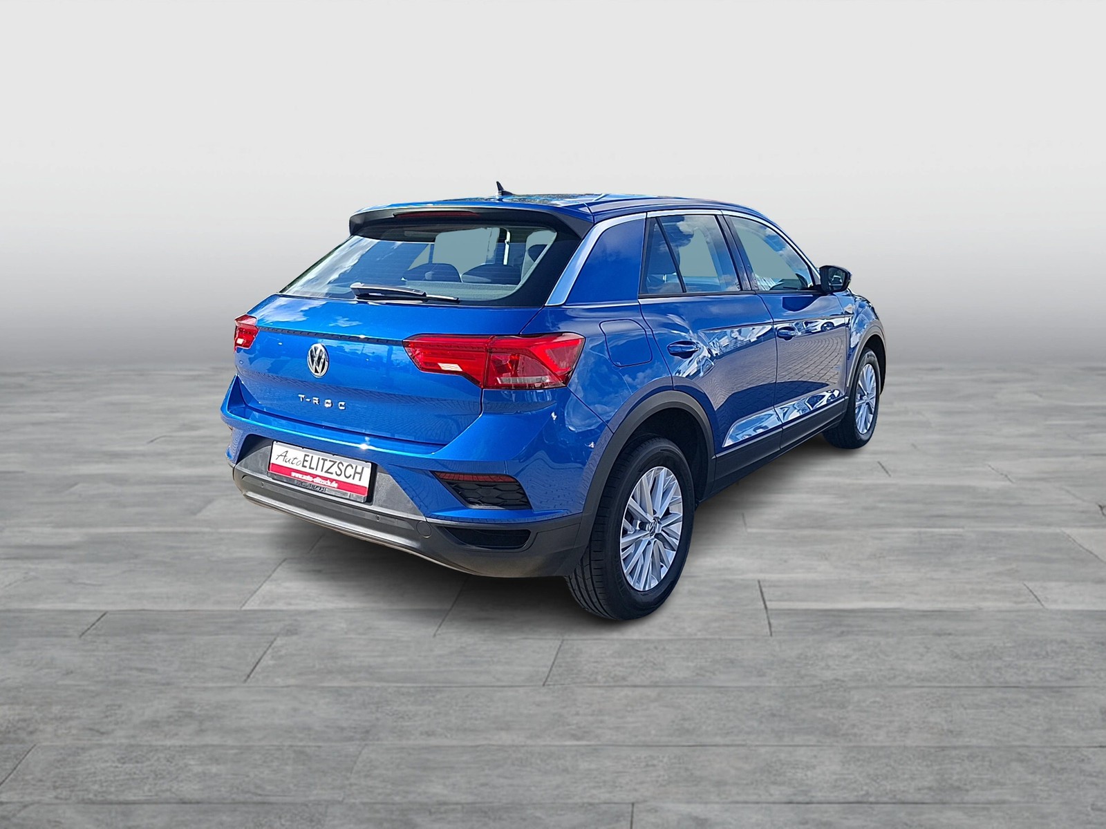 Fahrzeugabbildung Volkswagen T-Roc TSI Basis CarPlay PDC SH LM