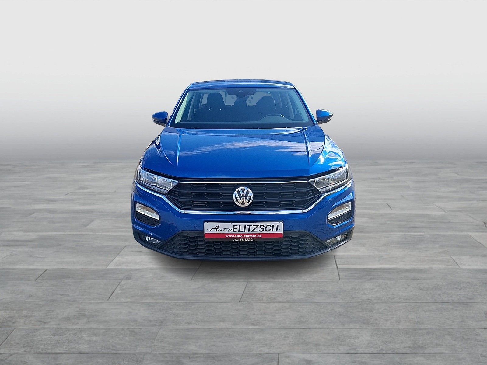 Fahrzeugabbildung Volkswagen T-Roc TSI Basis CarPlay PDC SH LM