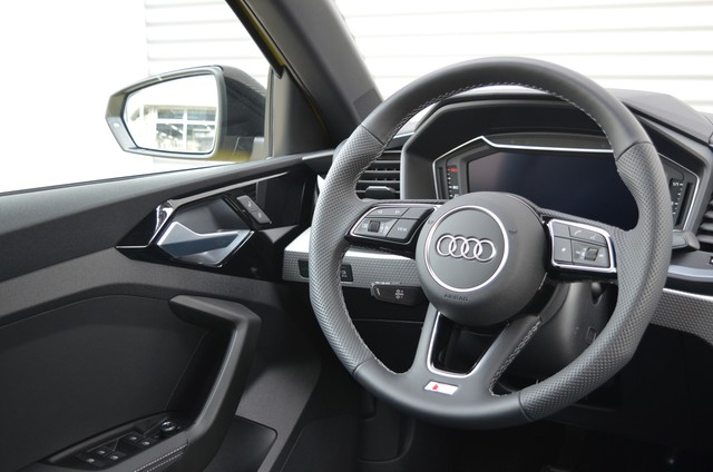 Fahrzeugabbildung Audi A1 citycarver 30 TFSI S line LED Virtual SHZ PDC S line LED Scheinw. Infotainment Paket