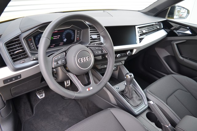 Fahrzeugabbildung Audi A1 citycarver 30 TFSI S line LED Virtual SHZ PDC S line LED Scheinw. Infotainment Paket