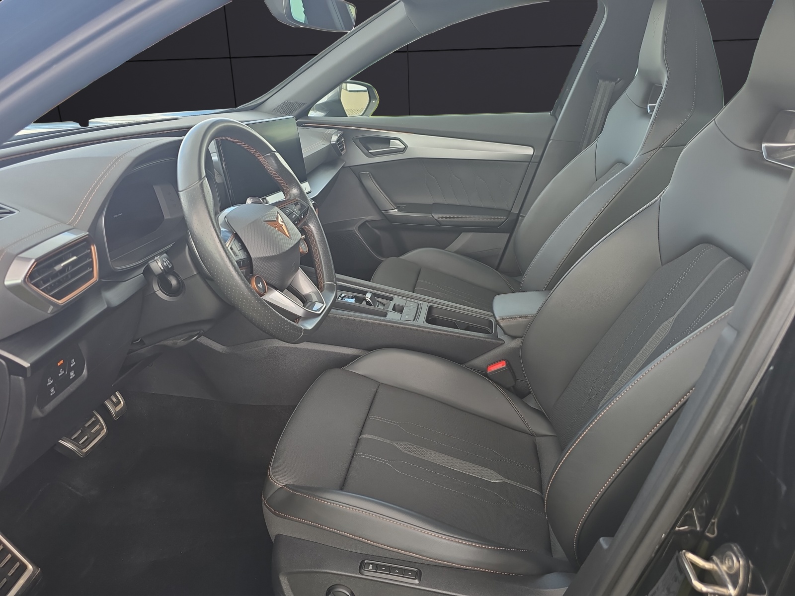 Fahrzeugabbildung CUPRA Formentor VZ e-Hybrid 1.4 DSG AHZ NAVI LED