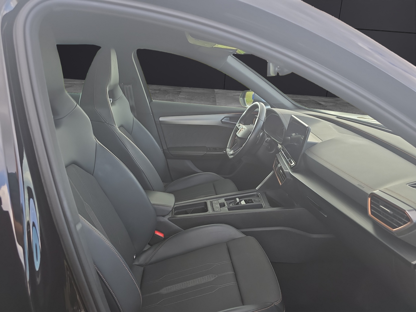 Fahrzeugabbildung CUPRA Formentor VZ e-Hybrid 1.4 DSG AHZ NAVI LED