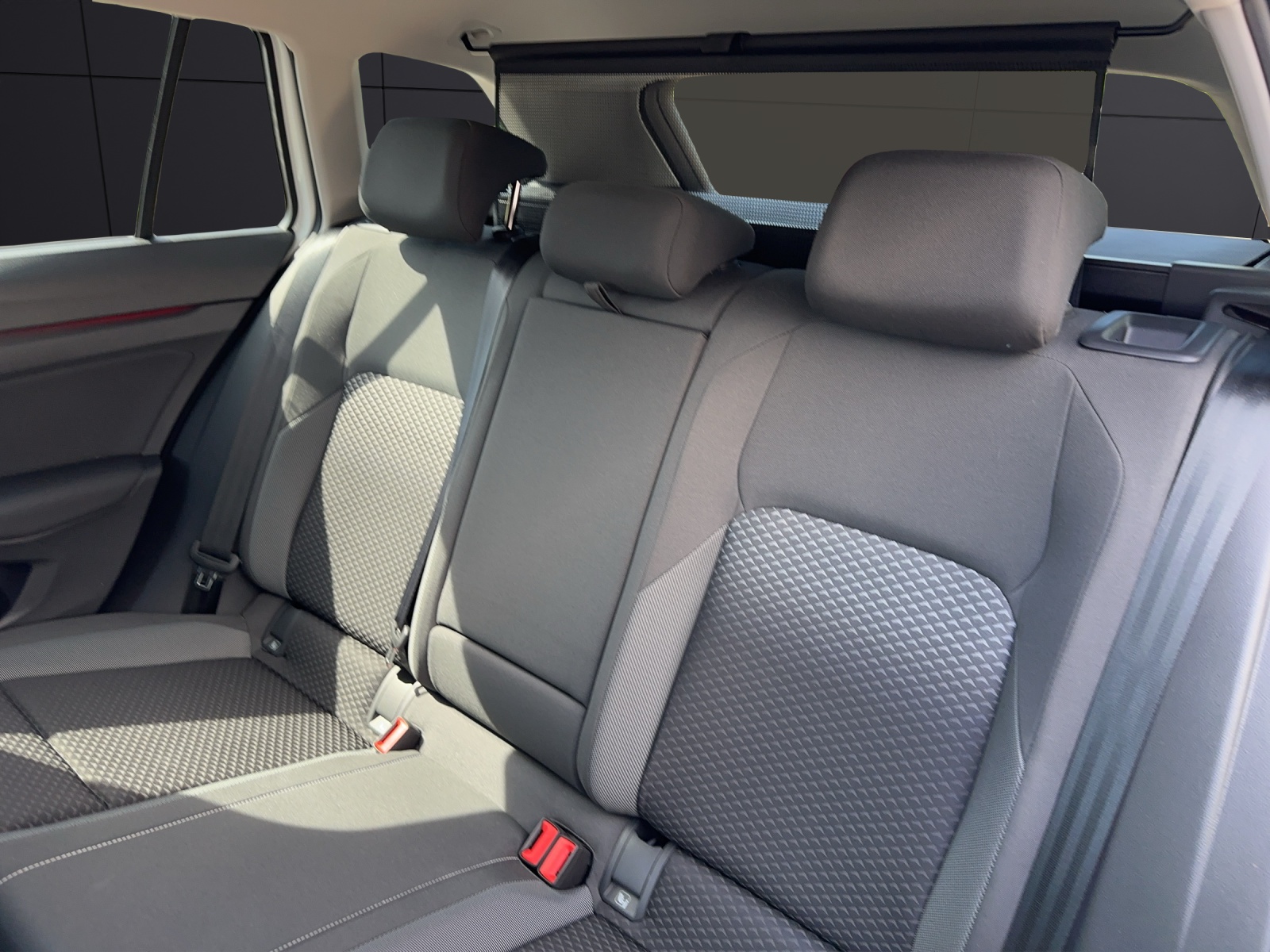 Fahrzeugabbildung Volkswagen Golf VIII Variant eTSI Active DSG DSG NAVI LED AppConnect