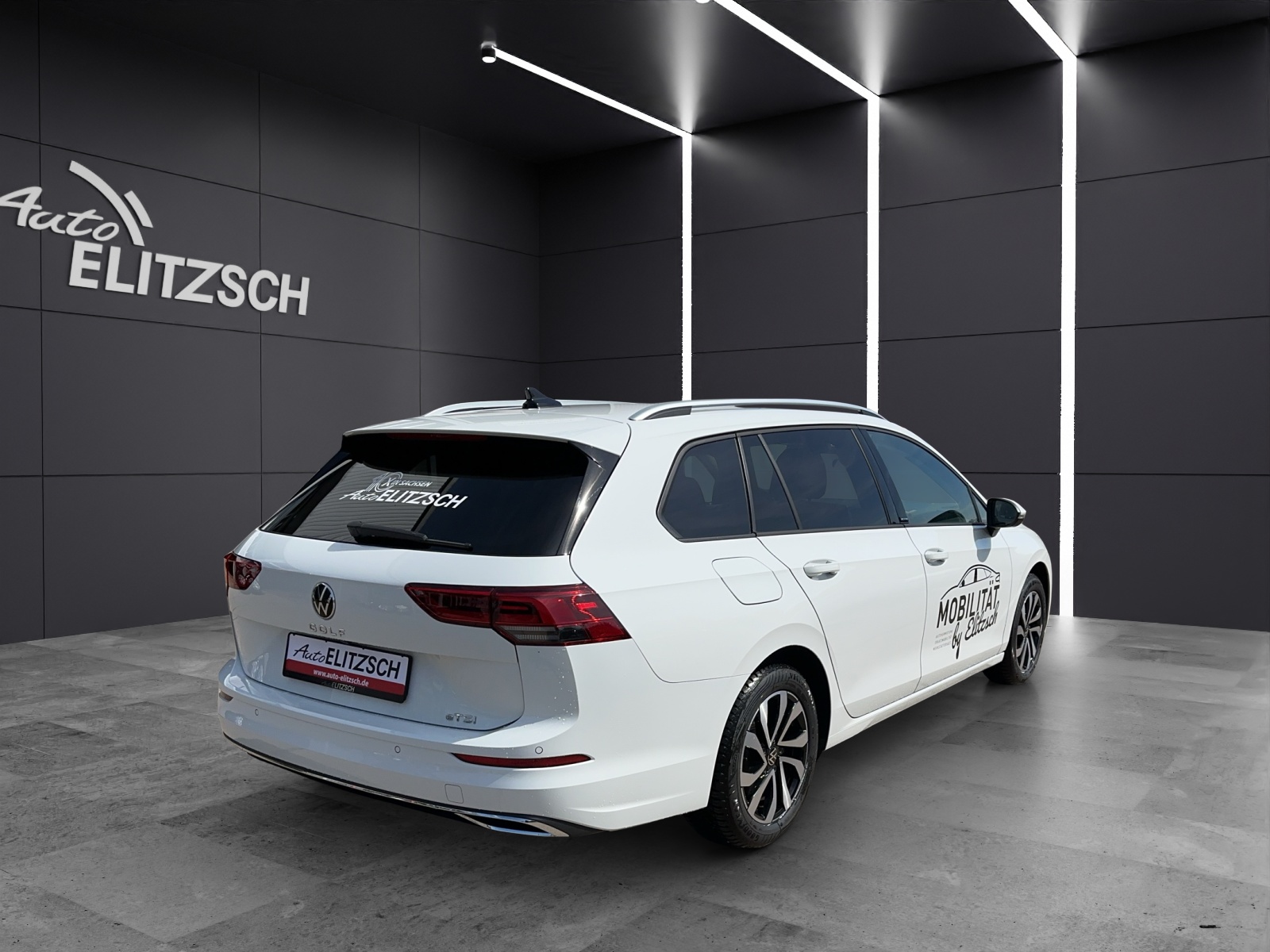 Fahrzeugabbildung Volkswagen Golf VIII Variant eTSI Active DSG DSG NAVI LED AppConnect
