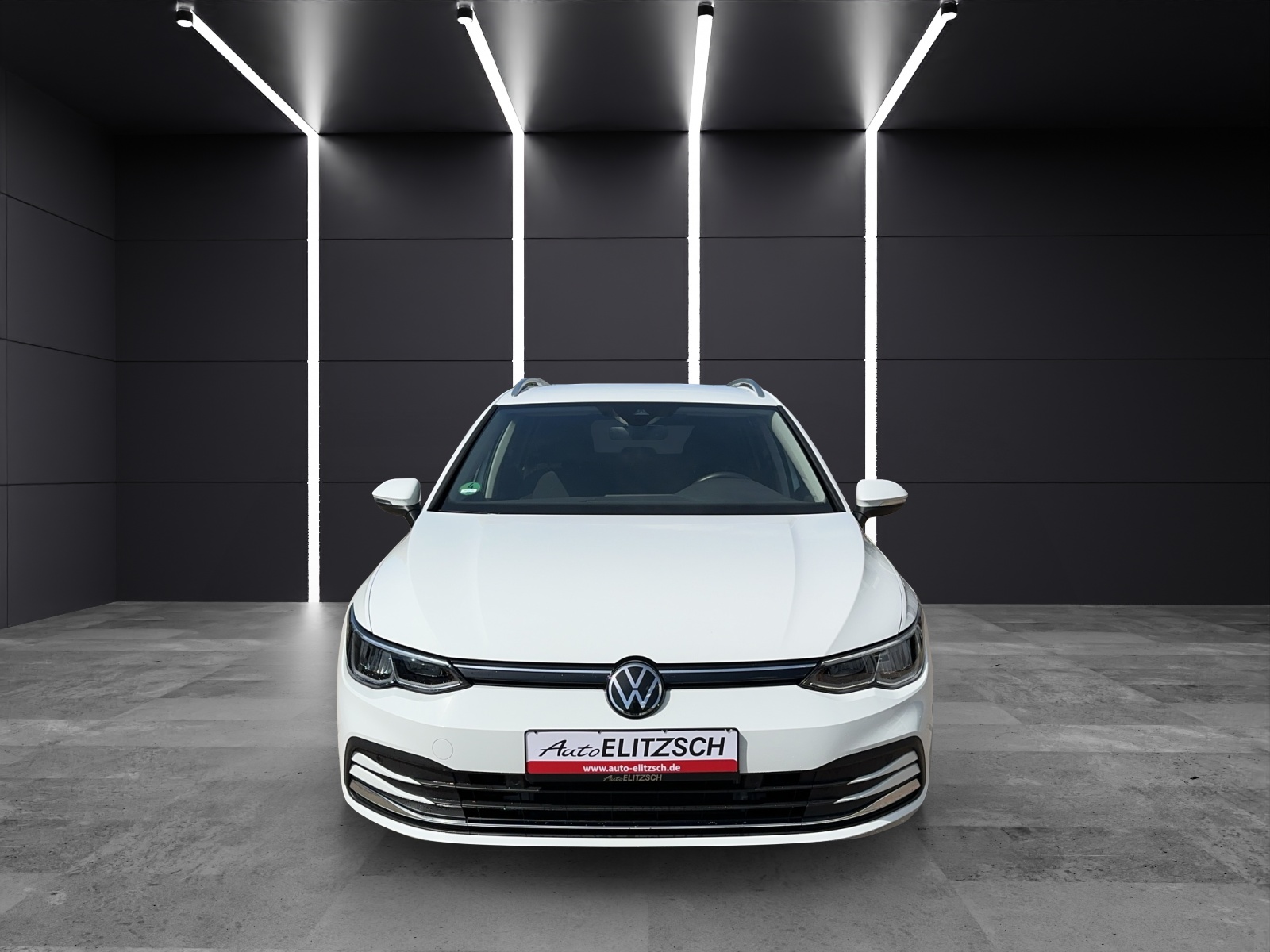 Fahrzeugabbildung Volkswagen Golf VIII Variant eTSI Active DSG DSG NAVI LED AppConnect