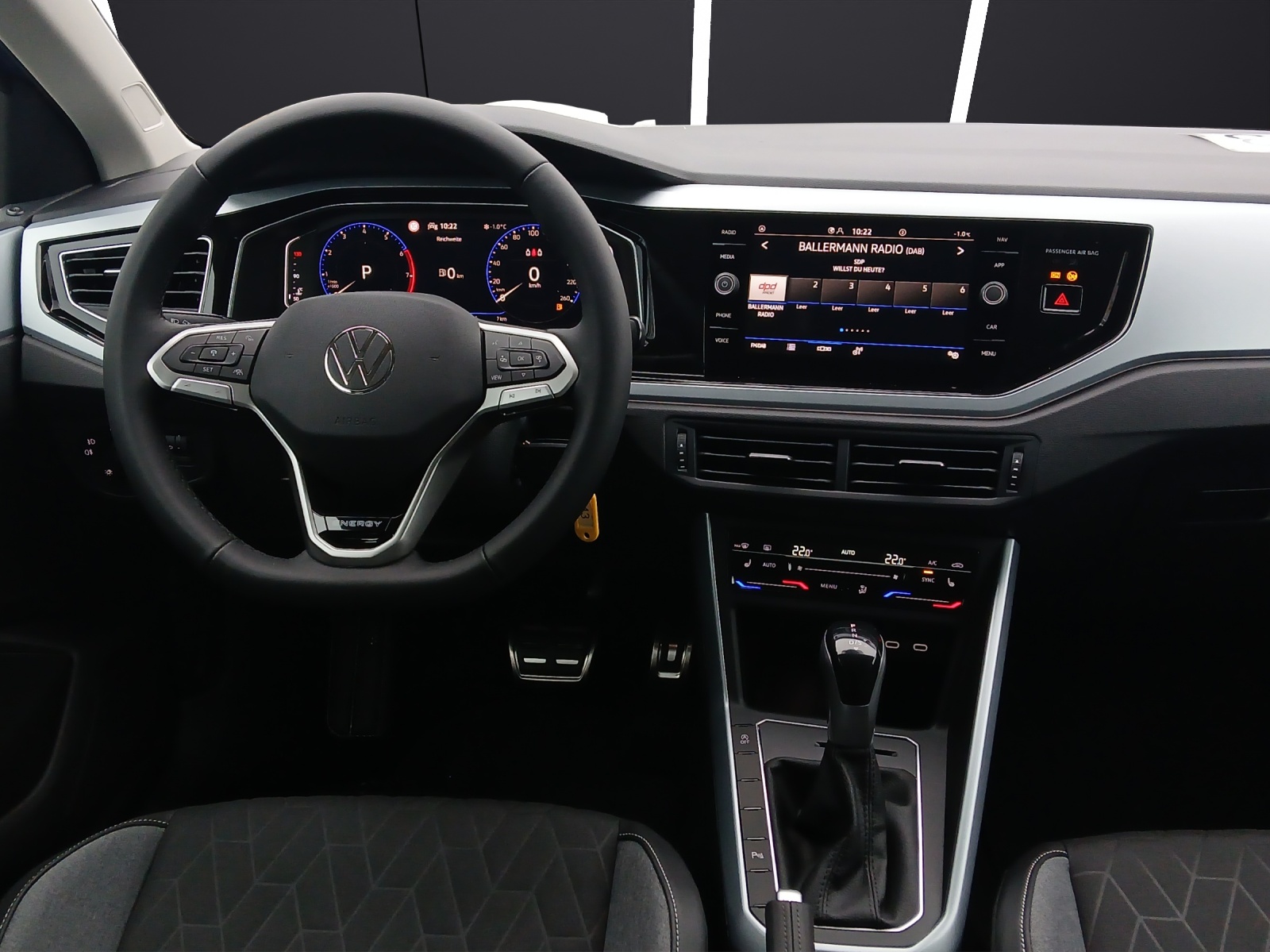 Fahrzeugabbildung Volkswagen Polo Energy TSI DSG LED ACC SH RearView AppConnect Ambiente Klima
