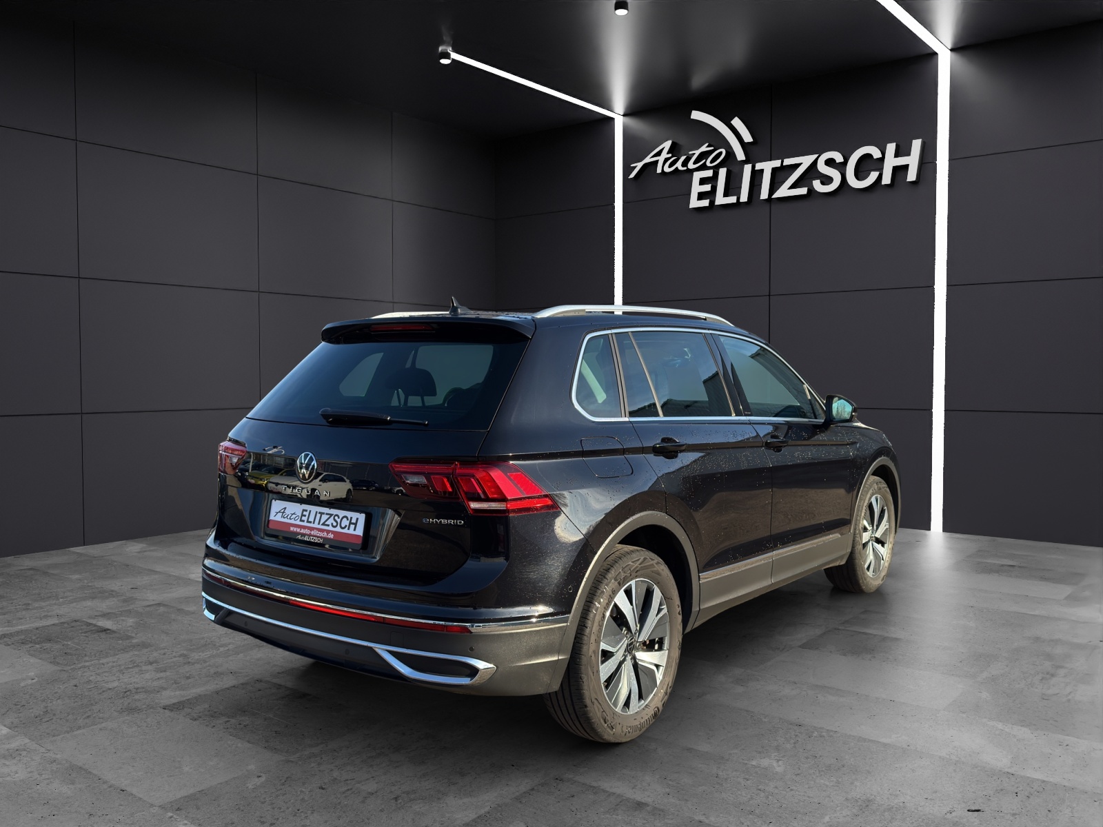 Fahrzeugabbildung Volkswagen Tiguan eHybrid Elegance DSG Matrix Navi AID ACC RFK SH LM